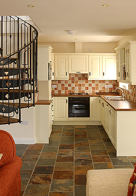 Fully equipped kitchen - Glassdrumman Holiday Cottage