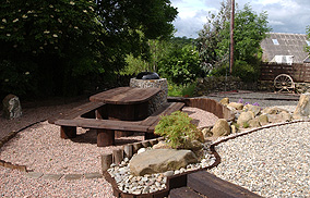 BBQ Area - Glassdrumman Holiday Cottage